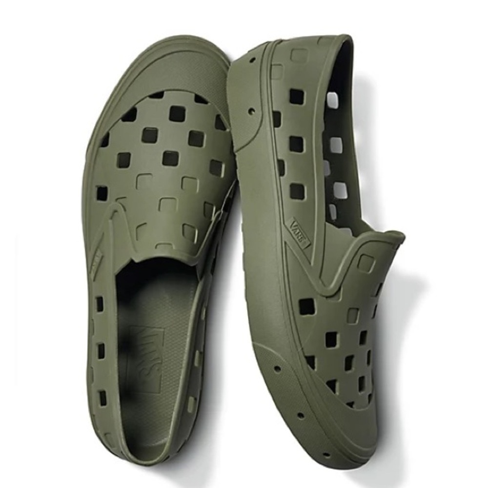 Vans trek slip ons